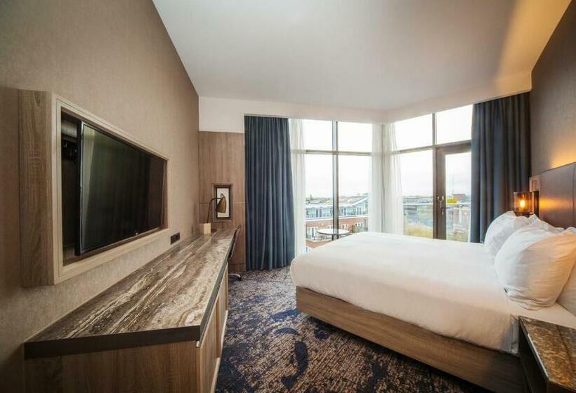 스탠다드 룸 킹사이즈 침대, Doubletree By Hilton London Kingston Upon Thames