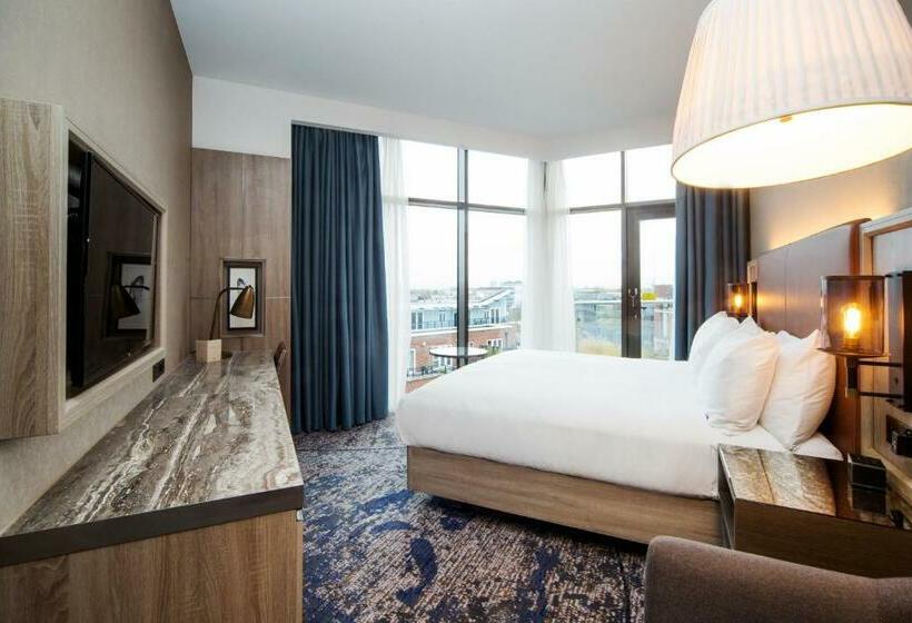 스탠다드 룸 킹사이즈 침대, Doubletree By Hilton London Kingston Upon Thames