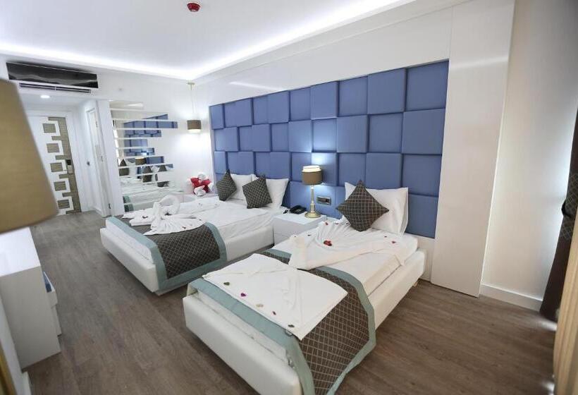 Quarto Triplo Standart, Elips Royal Hotel & Spa