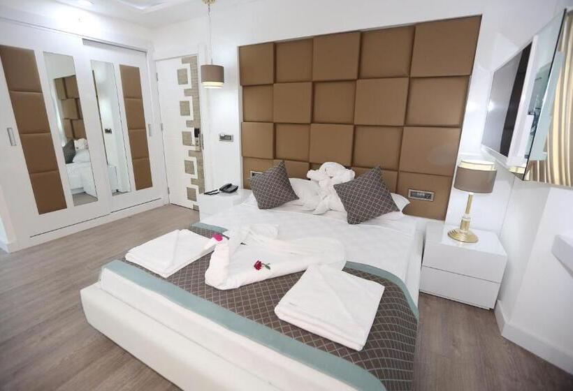 Suite Deluxe, Elips Royal Hotel & Spa