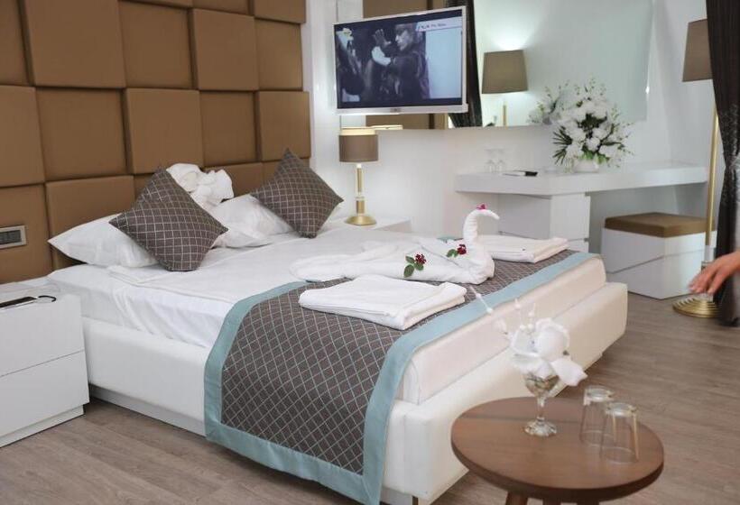 Suite Deluxe, Elips Royal Hotel & Spa