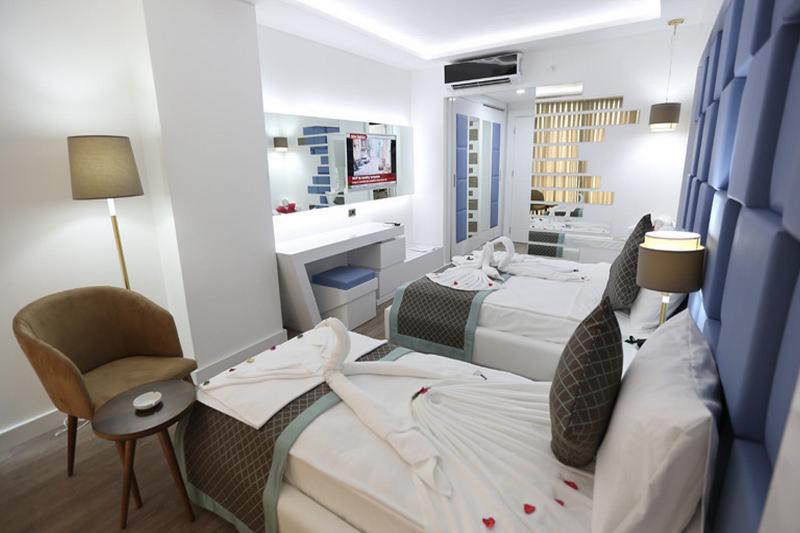 Quarto Triplo Standart, Elips Royal Hotel & Spa