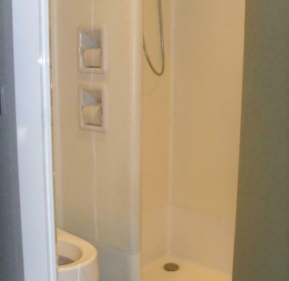 חדר סטנדרט לשלושה, Ibis Budget L'isle Adam