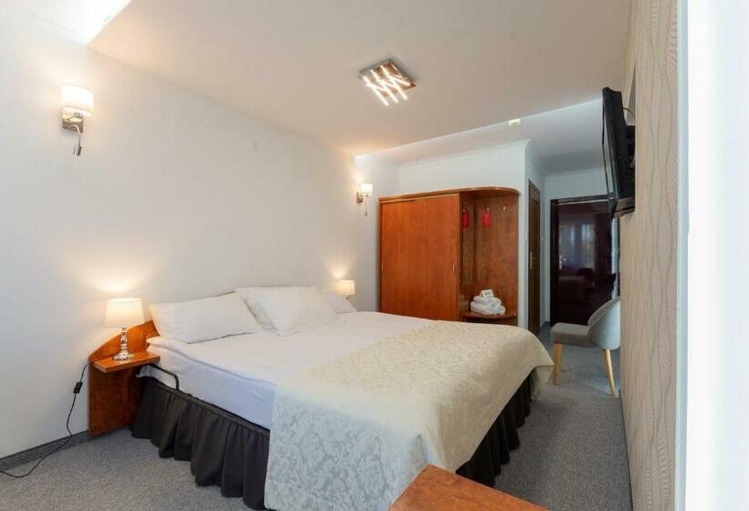 스탠다드 싱글 룸, Jan