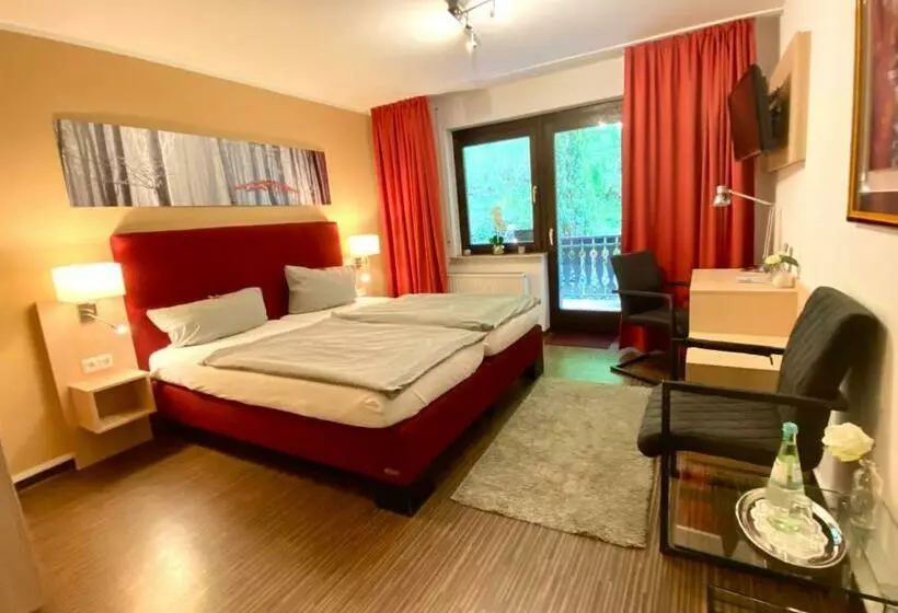 اتاق استاندارد با بالکن, Landhotel Fasanenhof