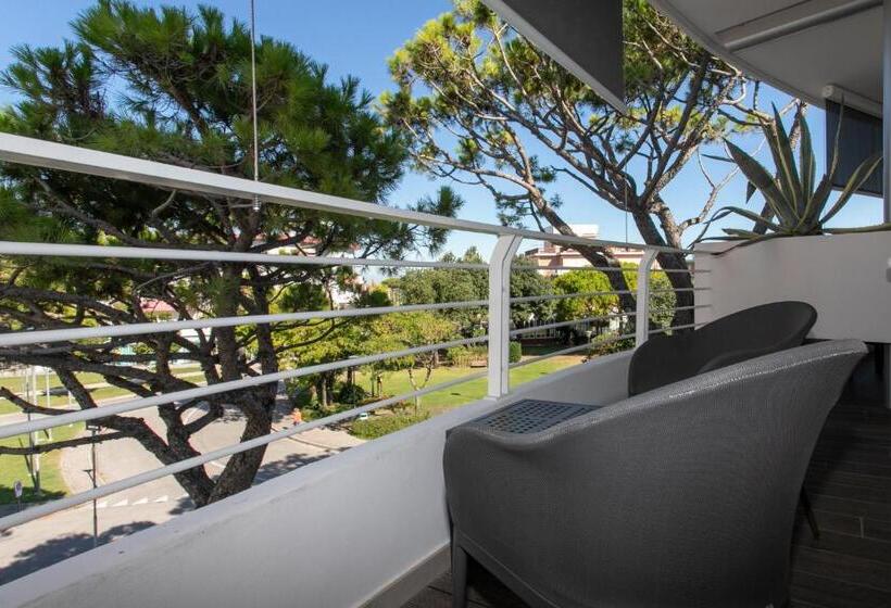 اتاق استاندارد با چشم‌انداز, Mariver