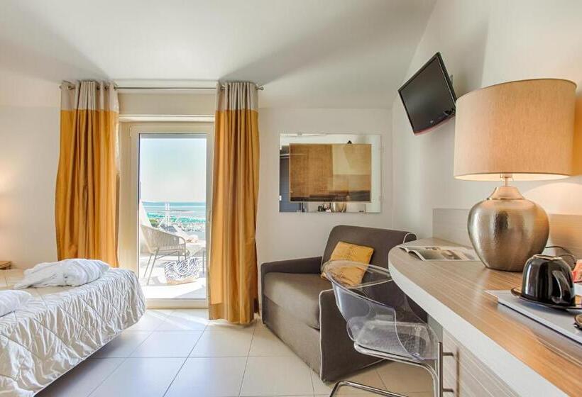 Habitaci�n Est�ndar Abuhardillada, Mariver