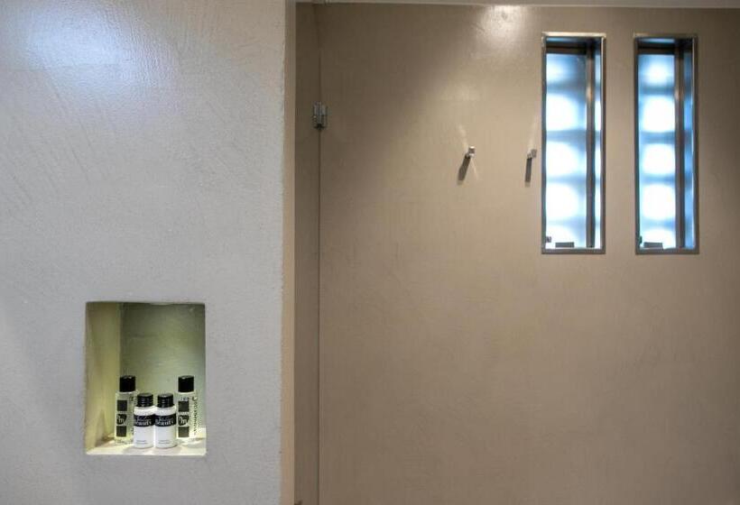 سوییت با چشم‌انداز دریا, Mariver