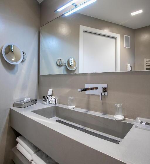 سوییت با چشم‌انداز دریا, Mariver