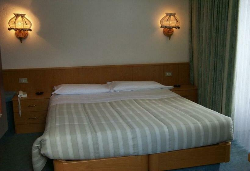 스탠다드 룸, Ottoz Meublé