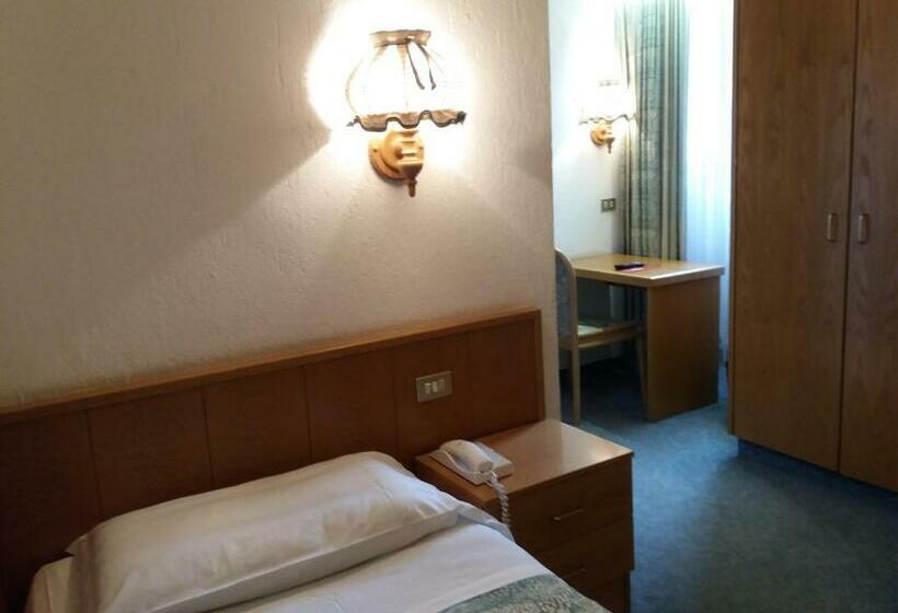 스탠다드 싱글 룸, Ottoz Meublé