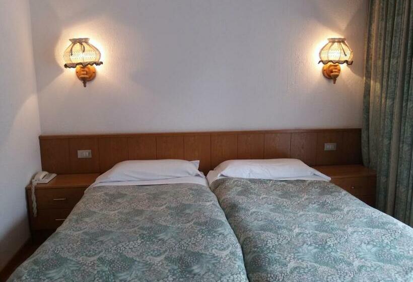 스탠다드 룸, Ottoz Meublé