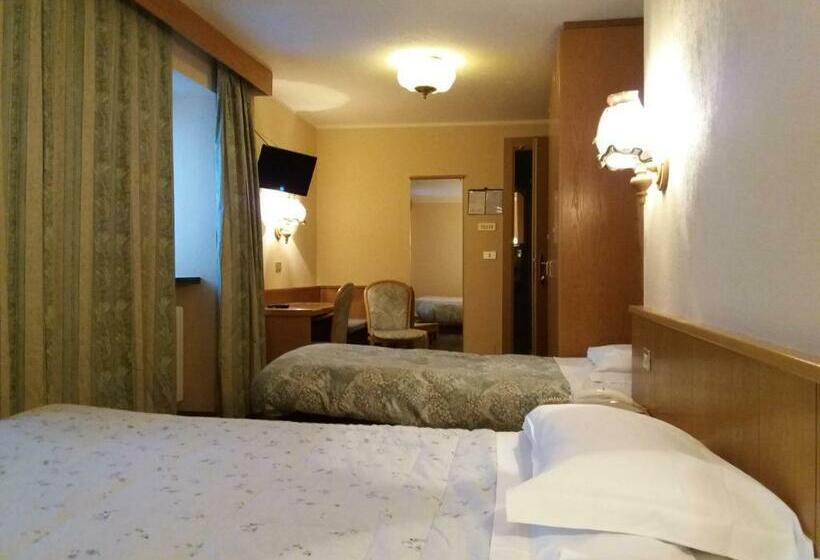 스탠다드 트리플 룸, Ottoz Meublé