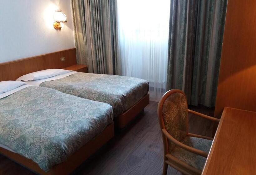 스탠다드 룸, Ottoz Meublé