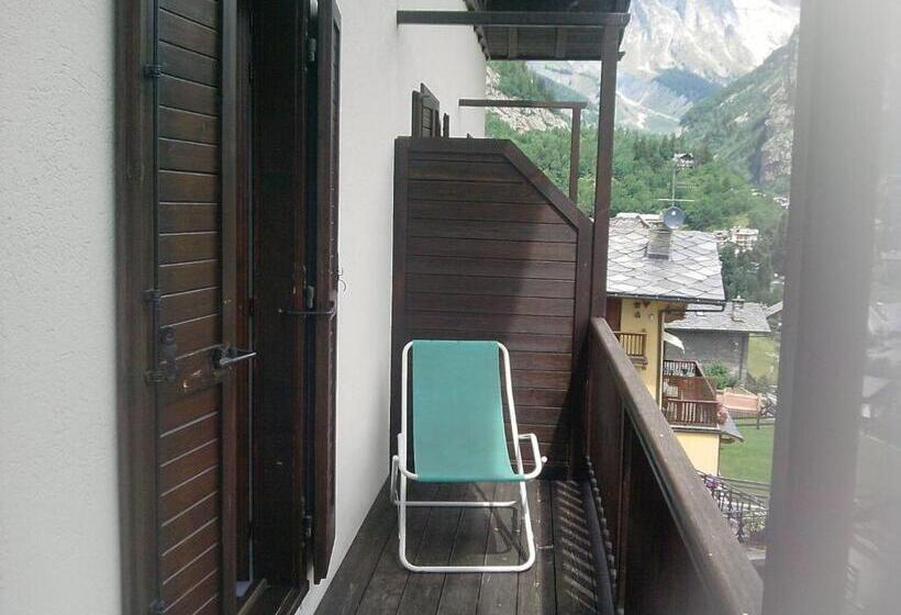 스탠다드 발코니 룸, Ottoz Meublé