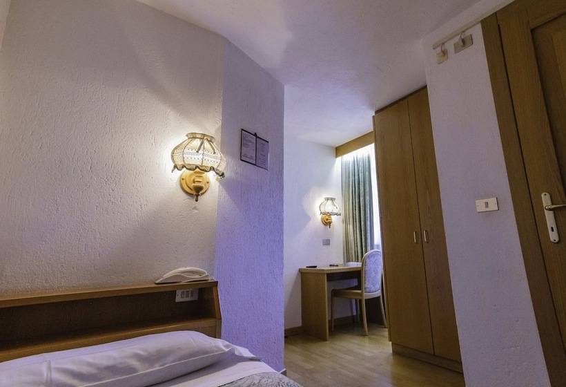 스탠다드 싱글 룸, Ottoz Meublé