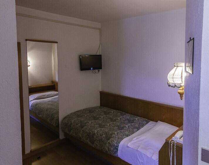 스탠다드 싱글 룸, Ottoz Meublé