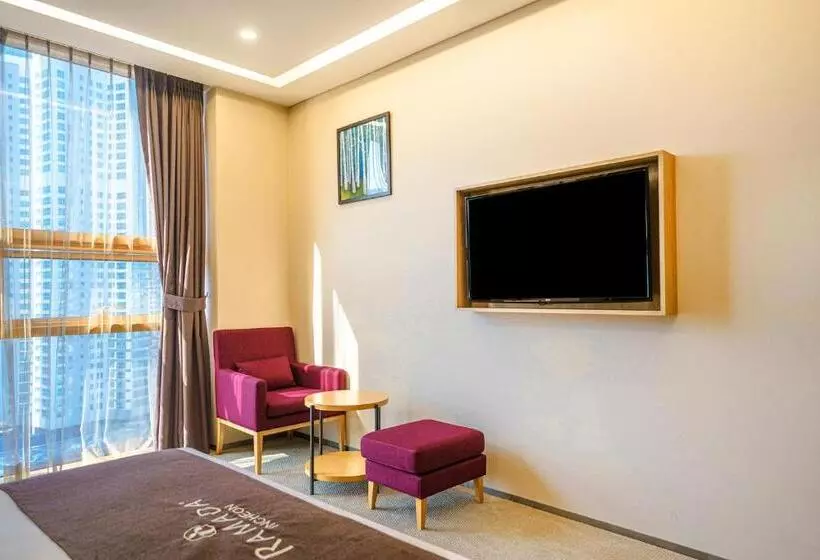 Premium room with view, Ramada By Wyndham Incheon
