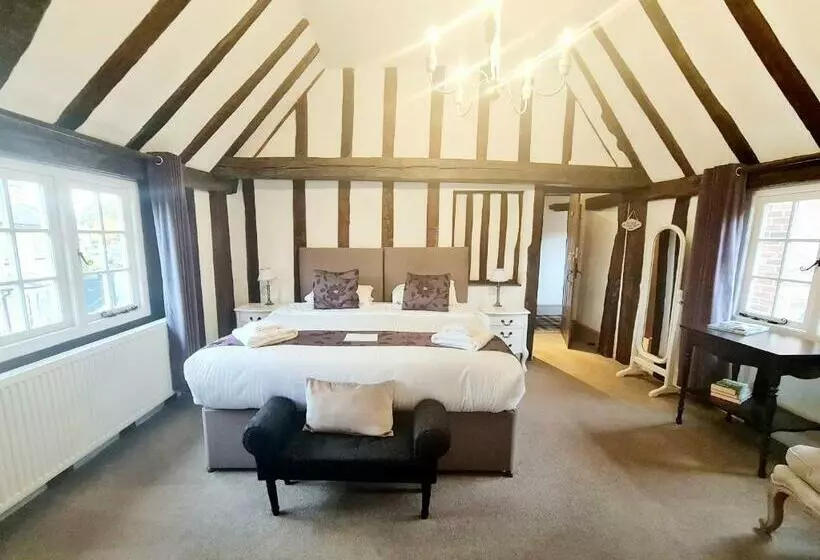 デラックスルーム, The Harvard Inn