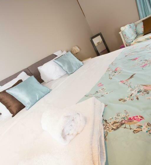 Семейный Номер Deluxe, The Harvard Inn