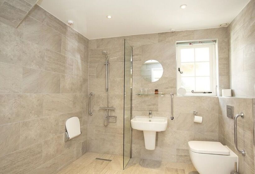 חדר דלוקס, The Harvard Inn