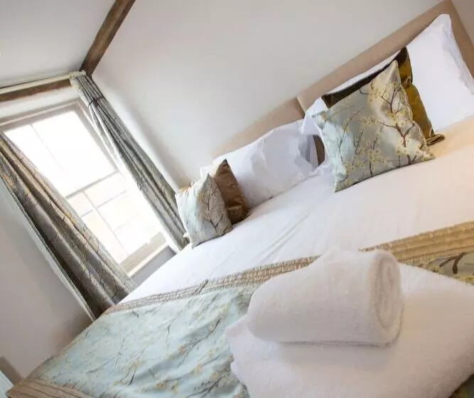 デラックスルーム, The Harvard Inn