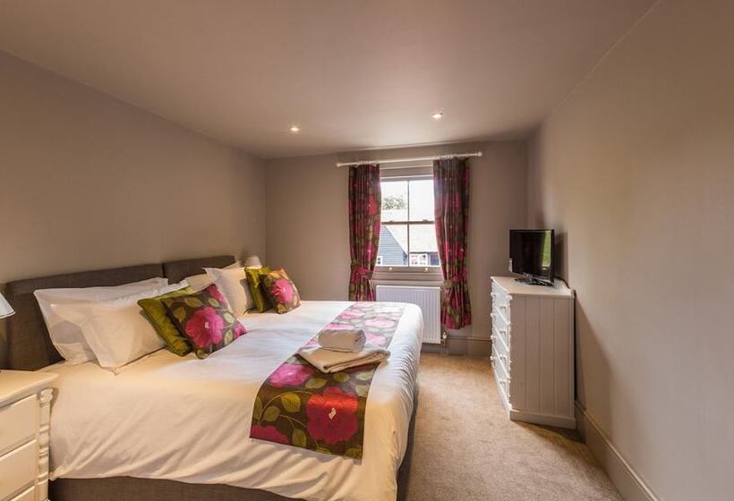 غرفة قياسية, The Harvard Inn