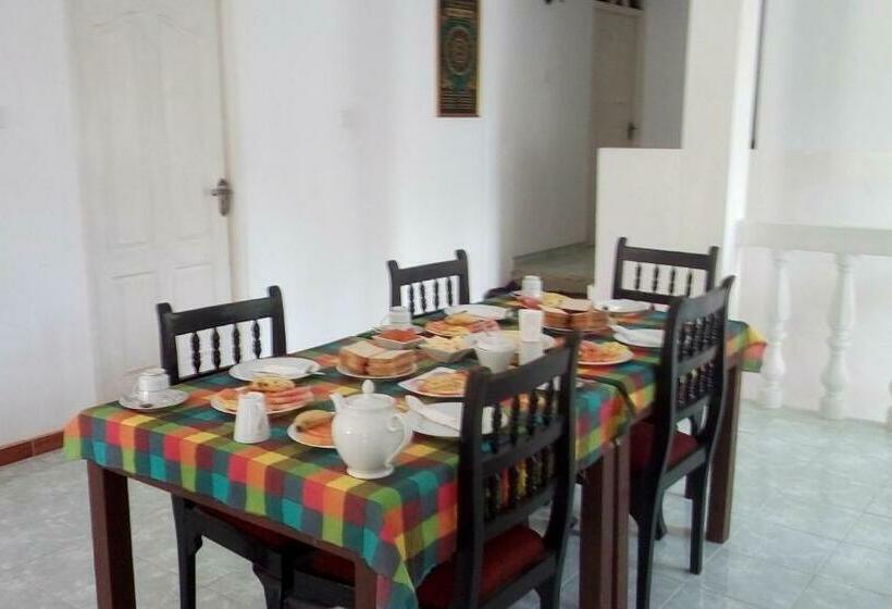 스탠다드 트리플 발코니 룸, White Villa