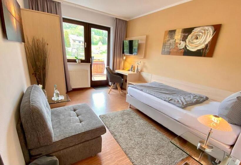 Номер Стандарт Индивидуальный с Балконом, Landhotel Fasanenhof