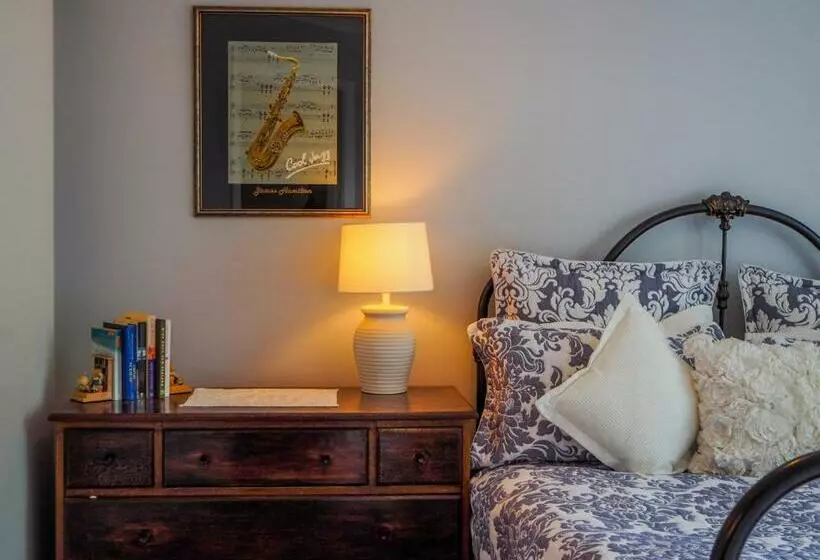 １ベッドルームハウス, The Gables B&b
