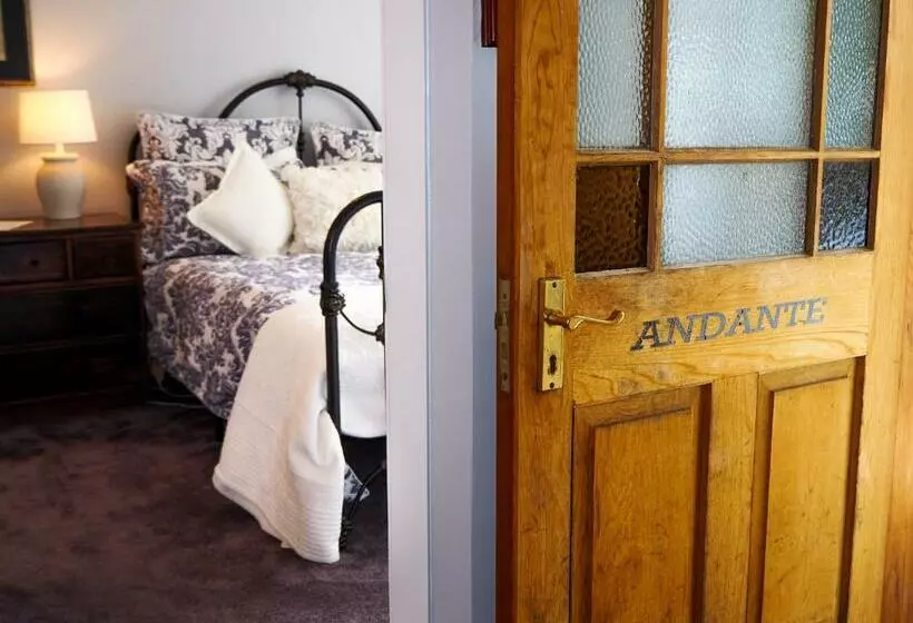 １ベッドルームハウス, The Gables B&b
