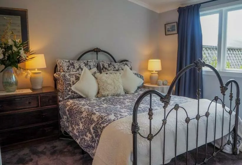 １ベッドルームハウス, The Gables B&b