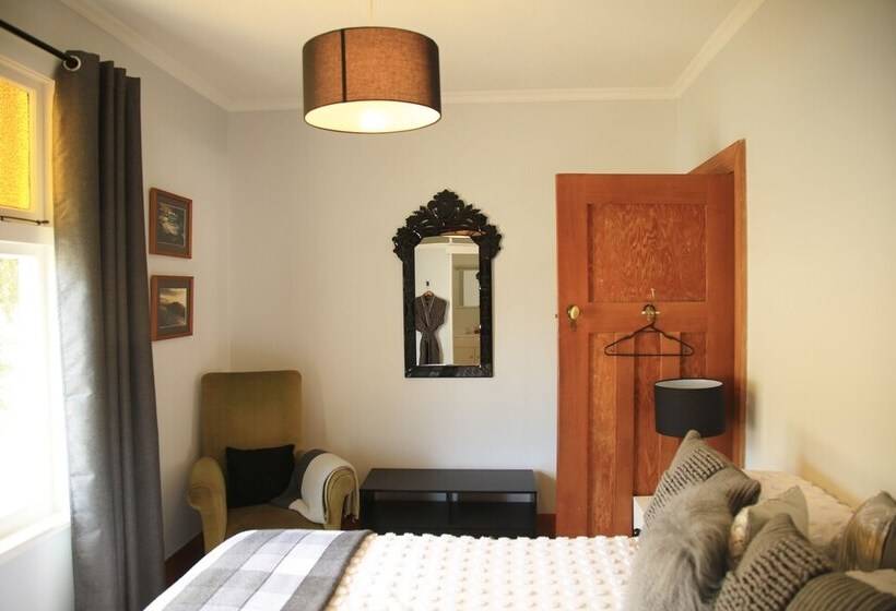 스탠다드 룸, The Gables B&b