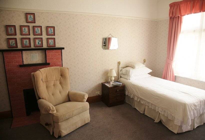 스탠다드 룸, The Gables B&b
