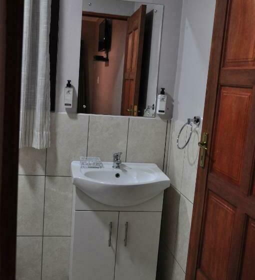 Номер Стандарт, Woodpecker S Inn Guest House