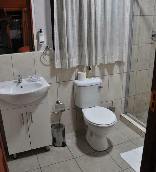 Номер Стандарт, Woodpecker S Inn Guest House