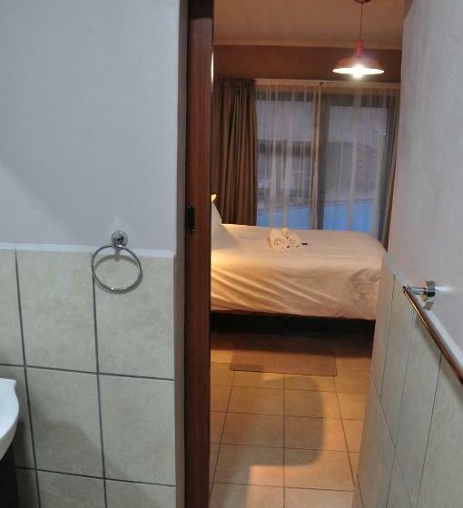 Quarto Estandar, Woodpecker S Inn Guest House