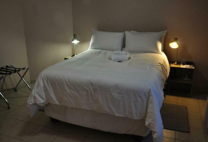 Номер Стандарт, Woodpecker S Inn Guest House