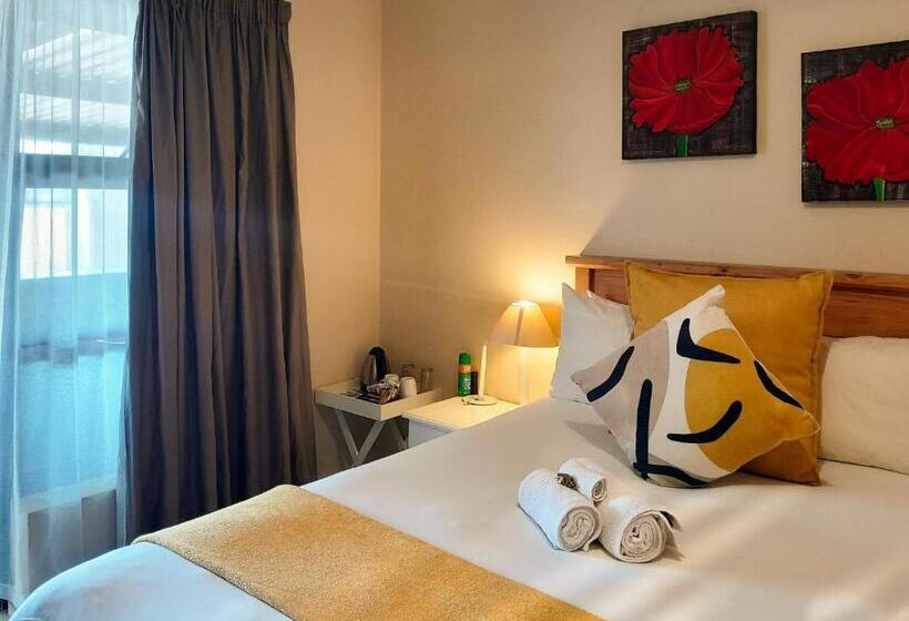Quarto Estandar, Woodpecker S Inn Guest House