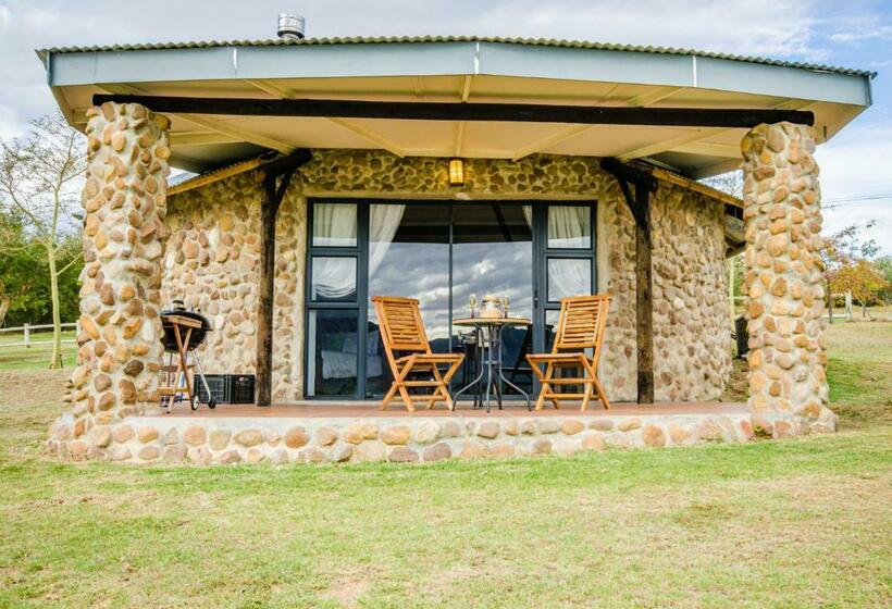 סטודיו דלוקס, Reflections Guest Farm