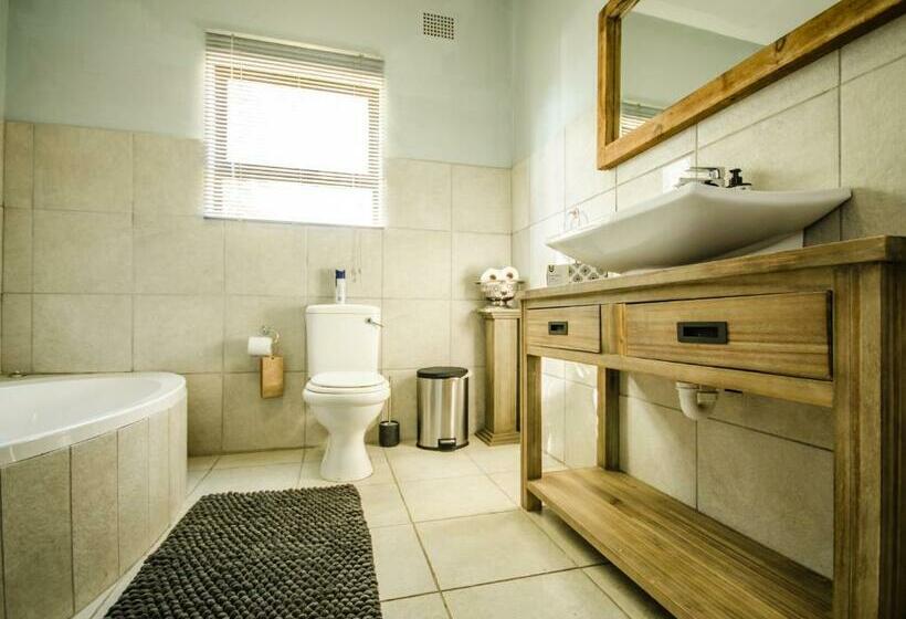 בית, 3 חדרי שינה, Reflections Guest Farm