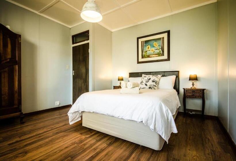 בית, 4 חדרי שינה, Reflections Guest Farm