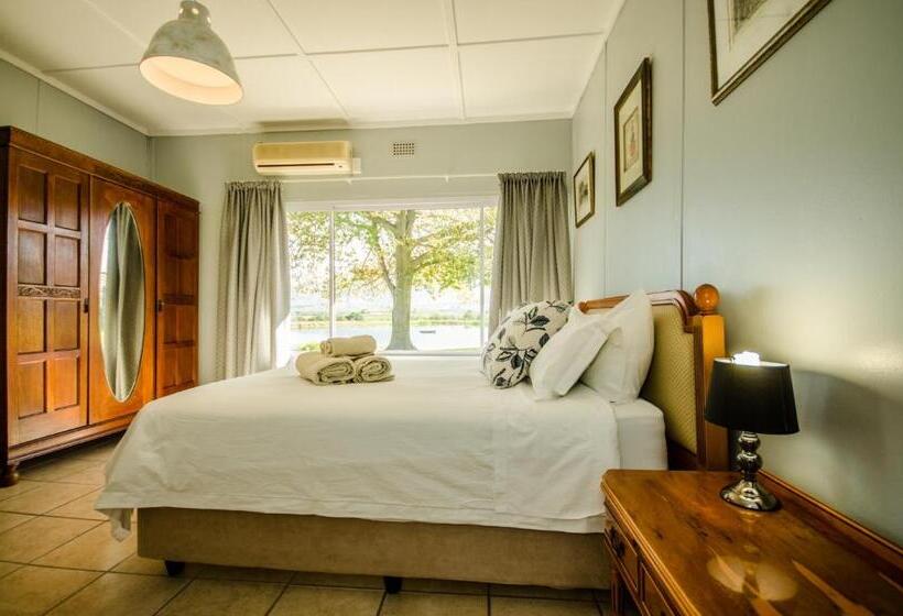 בית, 4 חדרי שינה, Reflections Guest Farm