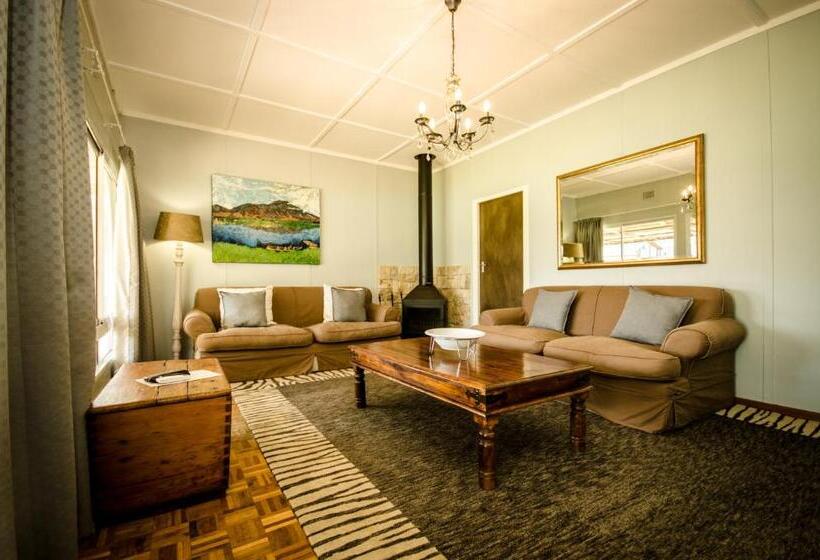 בית, 4 חדרי שינה, Reflections Guest Farm