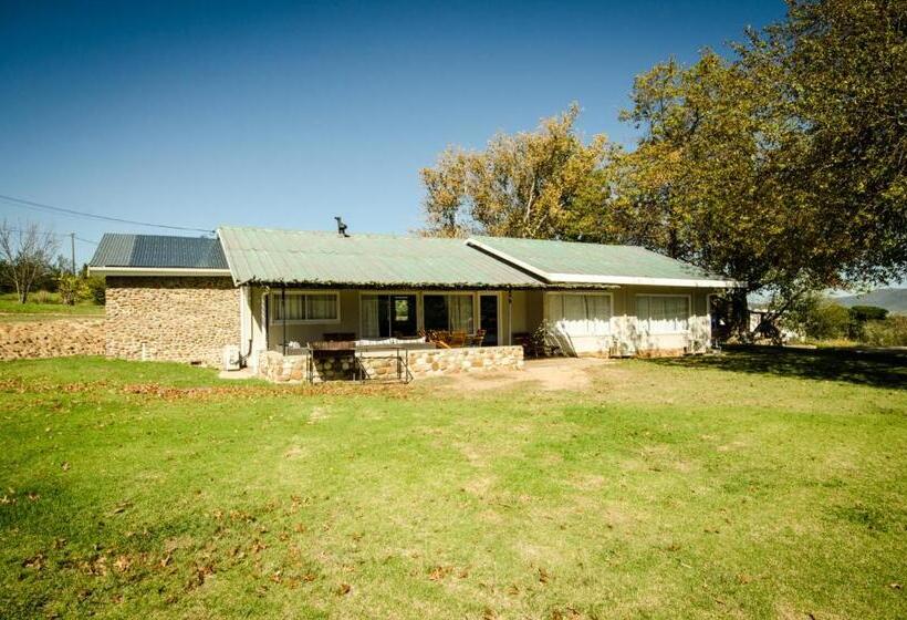 בית, 4 חדרי שינה, Reflections Guest Farm