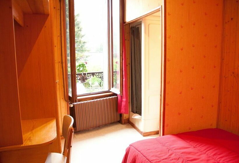 غرفة قياسية, Hébergement Artense