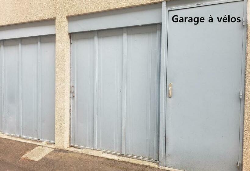 غرفة قياسية رباعية, Hébergement Artense