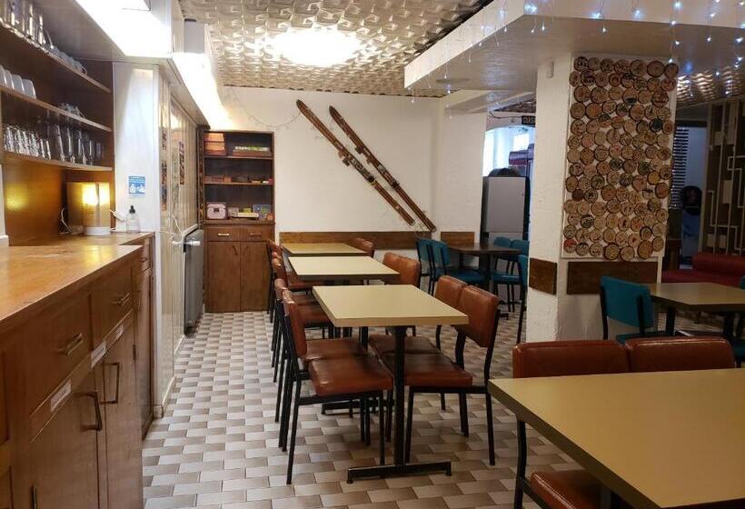 غرفة قياسية حمام مشترك, Hébergement Artense