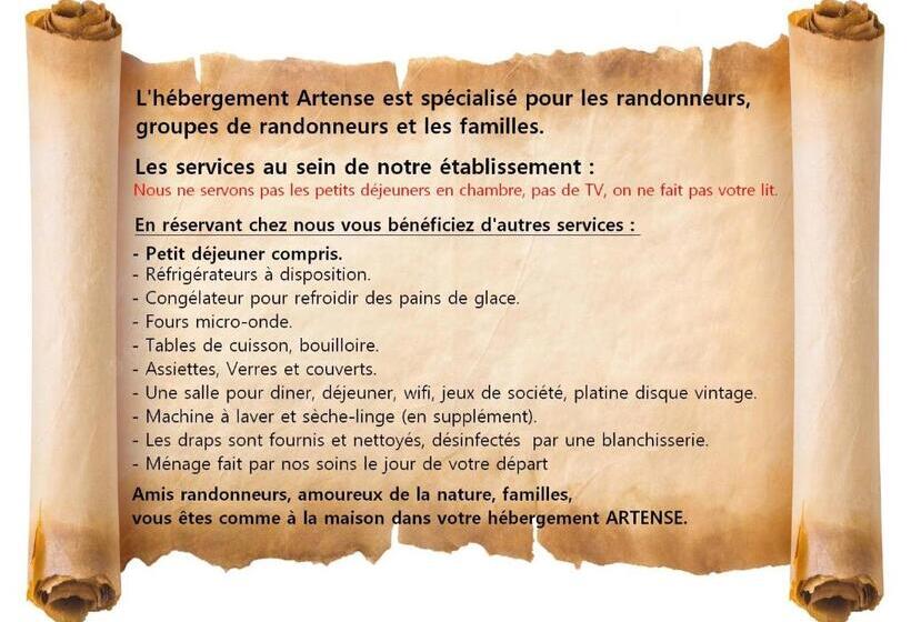 غرفة قياسية ثلاثية حمام مشترك, Hébergement Artense