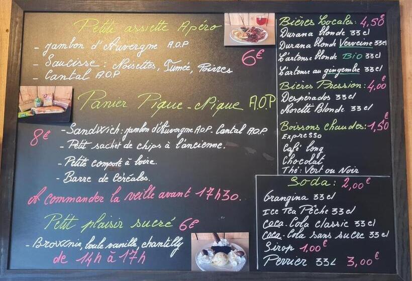 غرفة قياسية ثلاثية حمام مشترك, Hébergement Artense